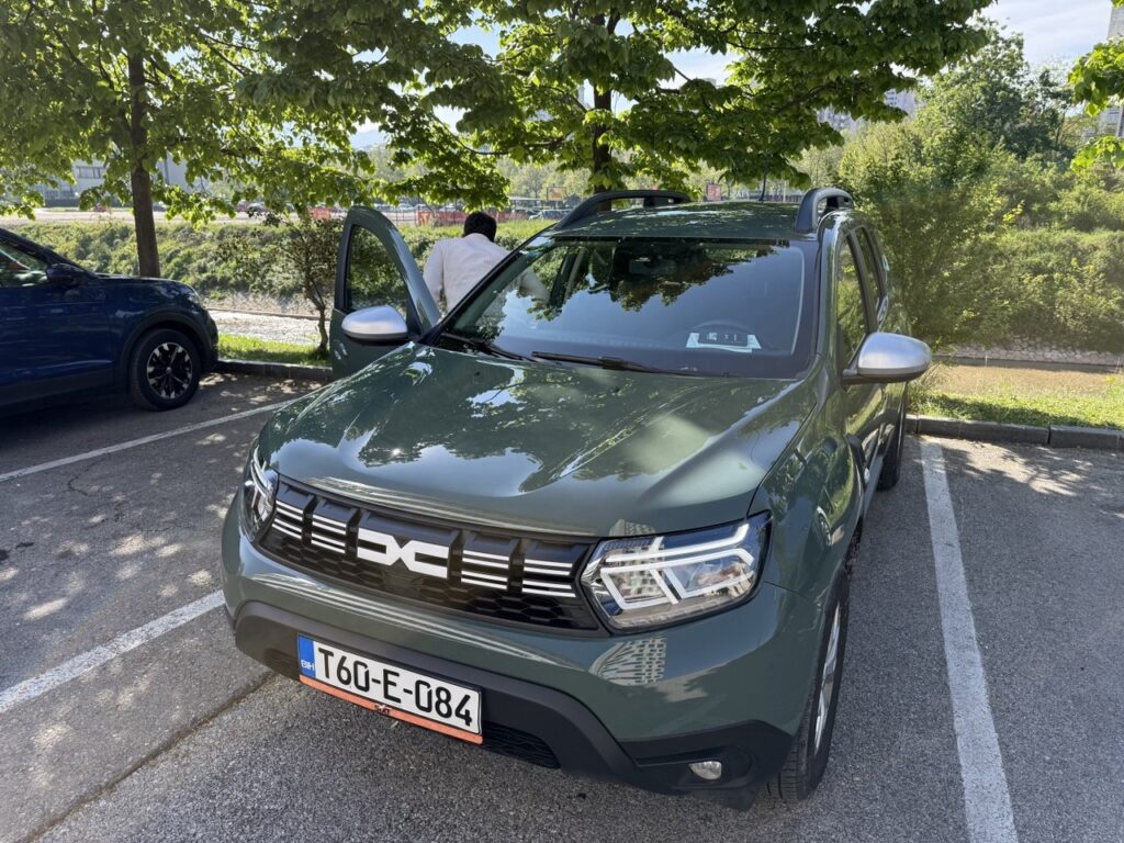 Come risparmiare sul noleggio auto nel 2026: 10 strategie testate (senza rinunciare alla qualità) 5 Auto compatta di categoria economy noleggiata in Bosnia ed Erzegovina