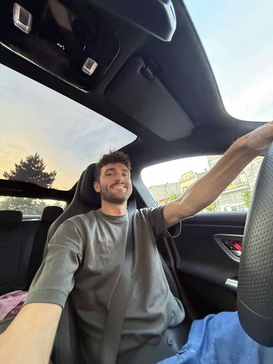 Auto a noleggio per il road trip tra i castelli del Giura Polacco-Cracoviano