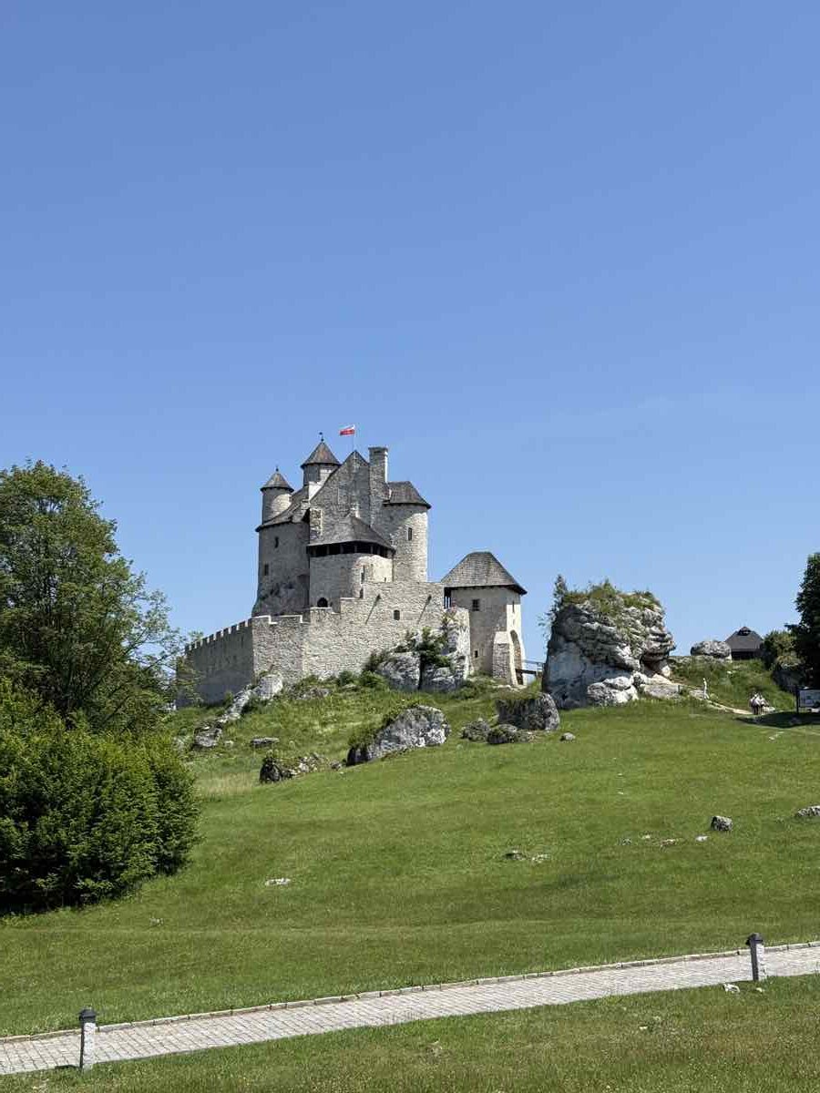 Il castello di Bobolice ricostruito, gemello del castello di Mirow