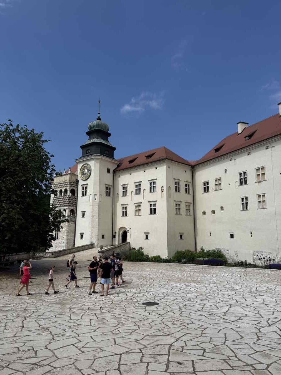 Vista esterna del castello di Pieskowa Skala nel Giura Polacco-Cracoviano