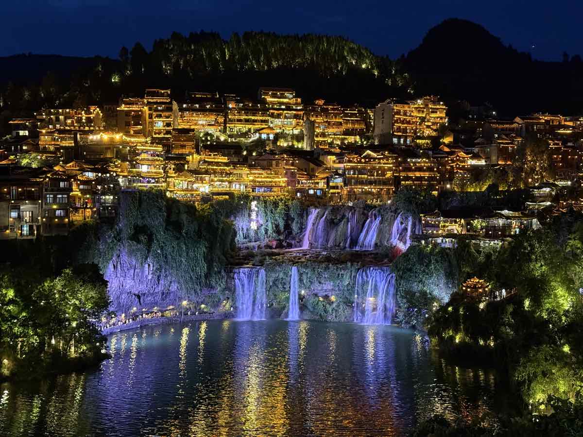 Furong Zhen: il Villaggio Sospeso sulla Cascata (Gita da Zhangjiajie) 5 furong zhen