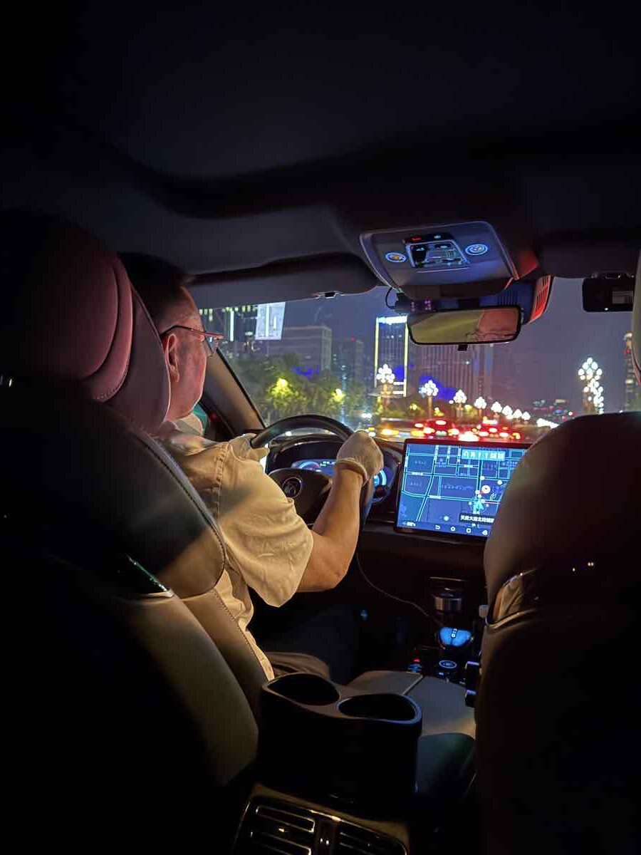 Quanto Costa un Viaggio in Cina nel 2026? Budget Reale e Consigli per Risparmiare 2 Quanto costa un viaggio in Cina: un taxi, uno dei trasporti più economici del budget