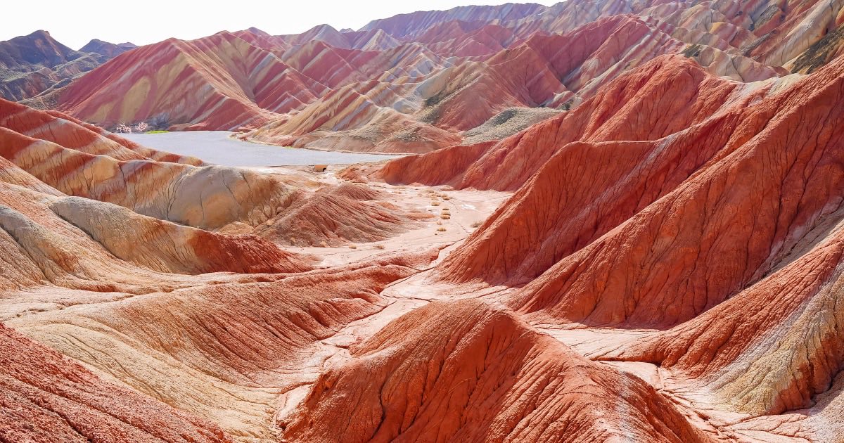 Montagne arcobaleno in Cina: guida allo Zhangye Danxia