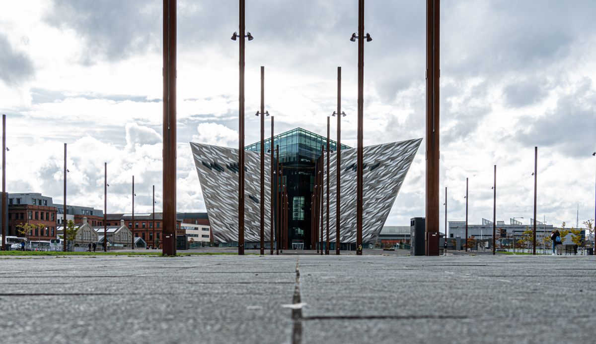 L'edificio del museo Titanic Belfast in Irlanda del Nord